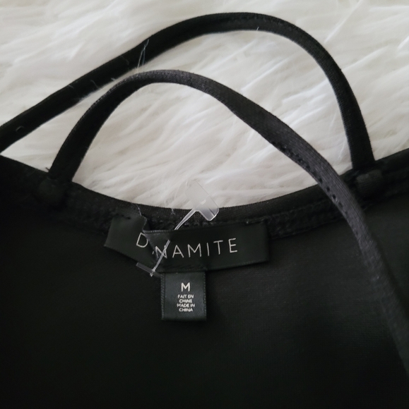 Dynamite Bodysuit in size medium with snap closure - Picture 3 of 7